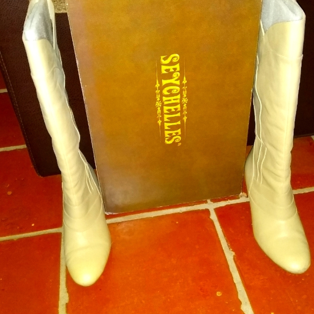 Women's boots